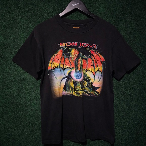 Vintage Brockum Bon Jovi Tour T-Shirt Dragon Graphic Rock Band Tee - Picture 1 of 6